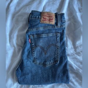 Levi’s skinny jeans